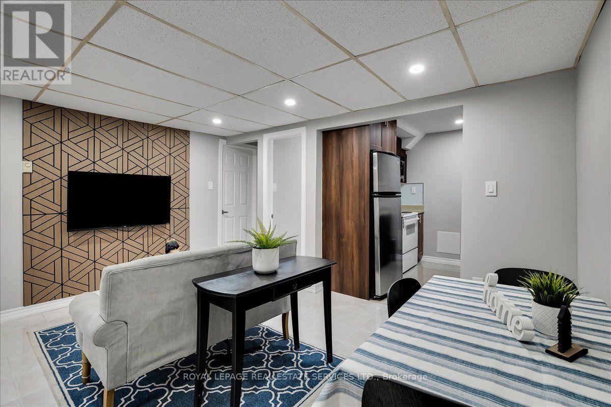 #14 1310 GULLEDEN DRIVE - Image 29