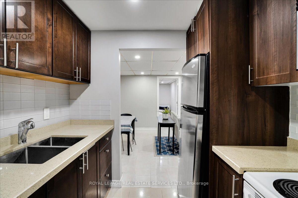 #14 1310 GULLEDEN DRIVE - Image 31