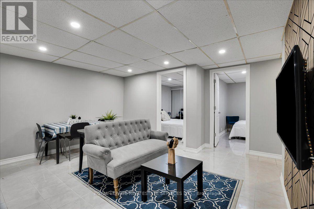 #14 1310 GULLEDEN DRIVE - Image 34