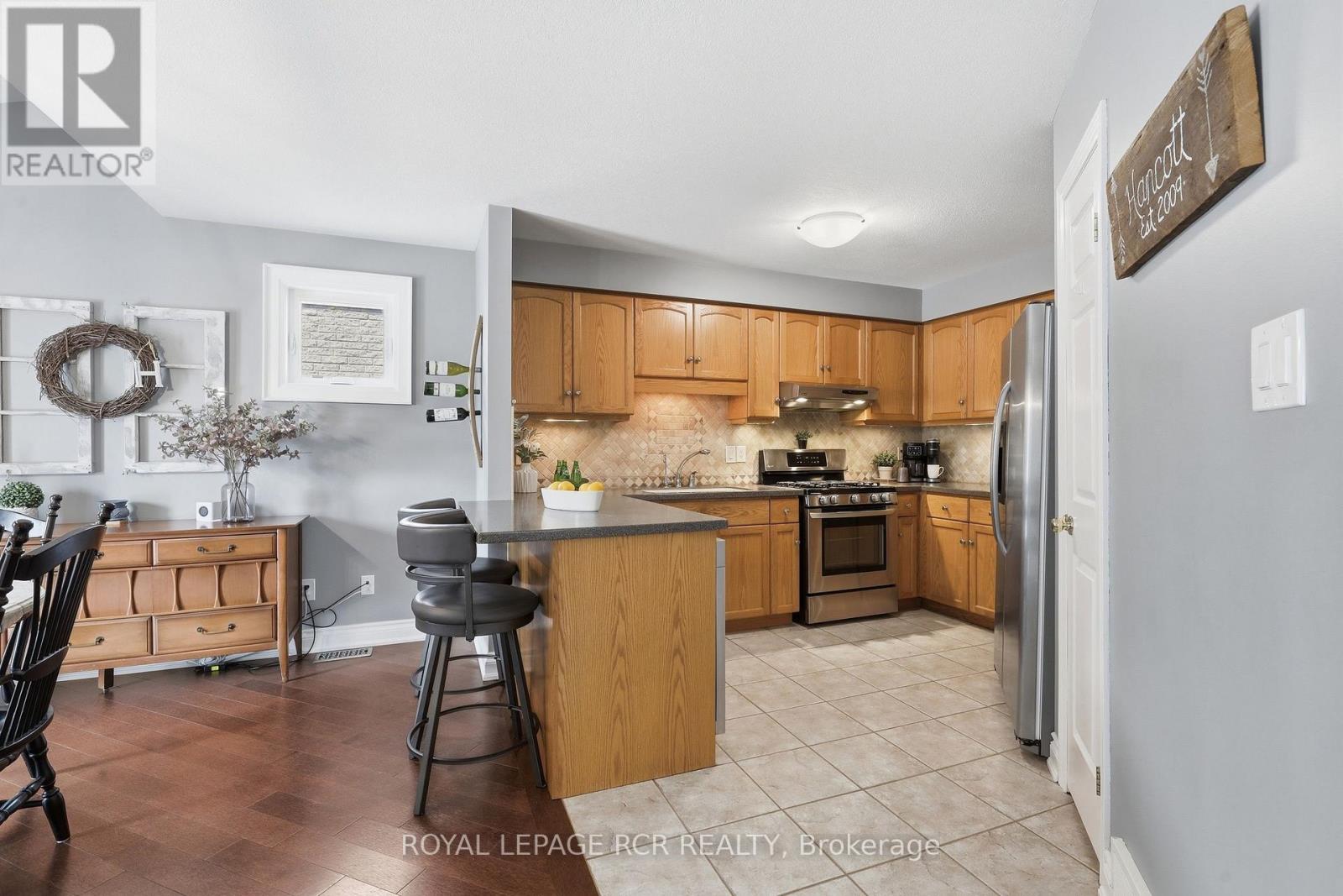 42 GLENGARRY ROAD - 12