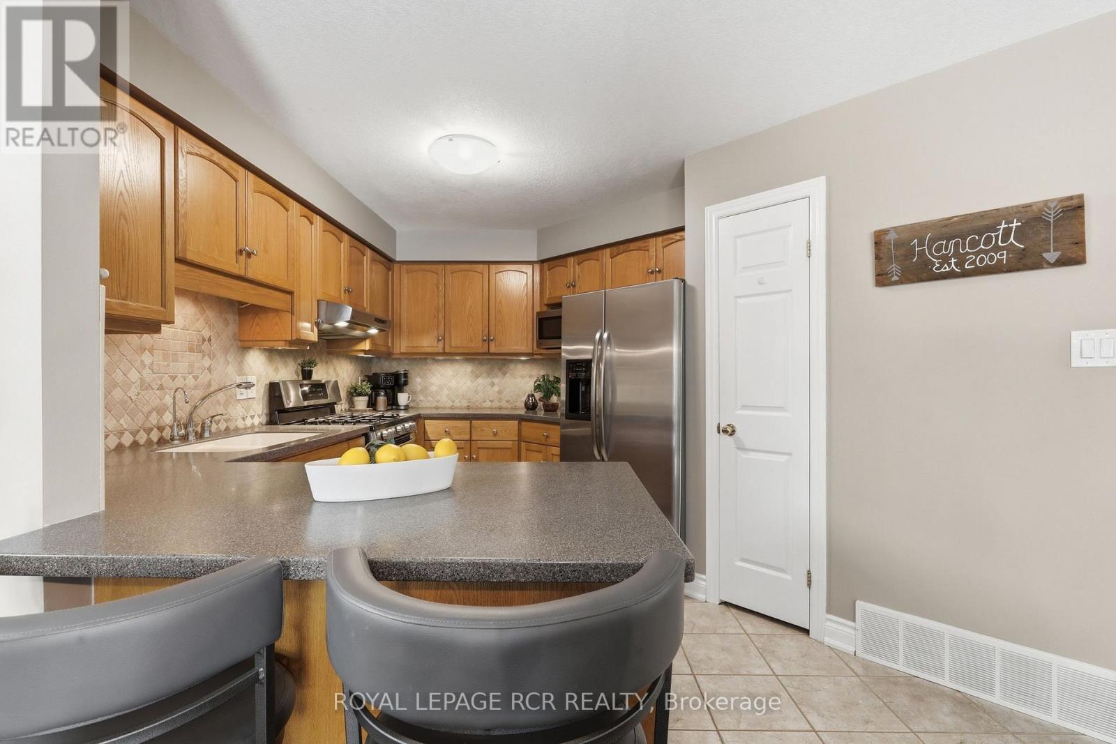 42 GLENGARRY ROAD - 13