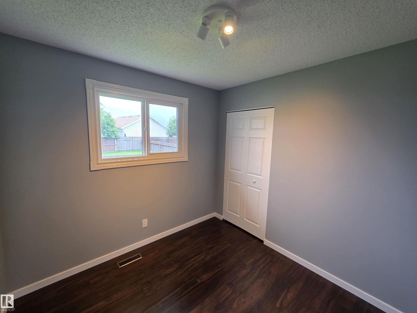 1907 145A Avenue NW - Photo 14