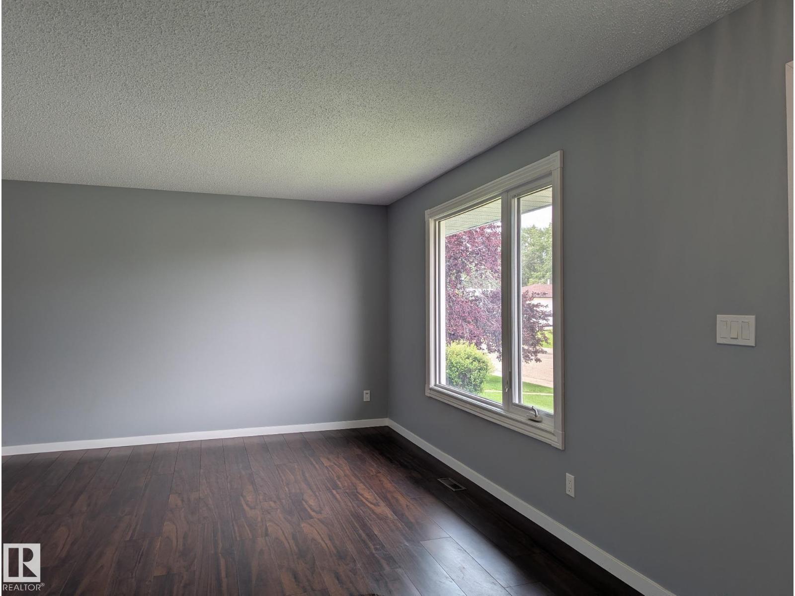 1907 145A Avenue NW - Photo 7