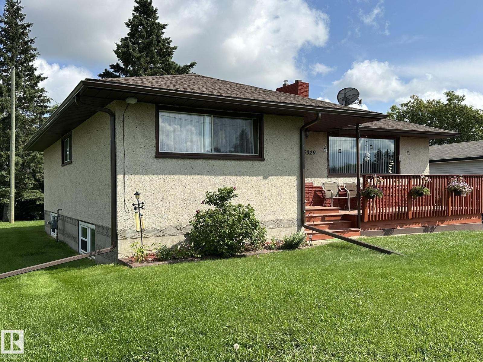 5029 48 ST - 2
