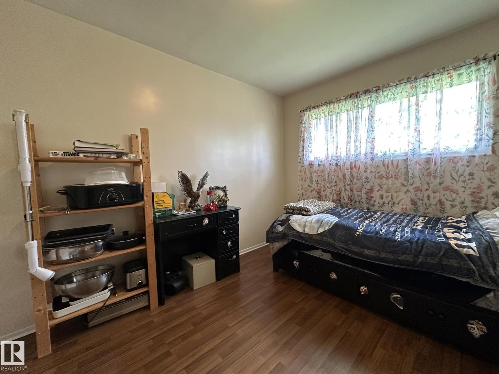 5029 48 Street - Photo 21