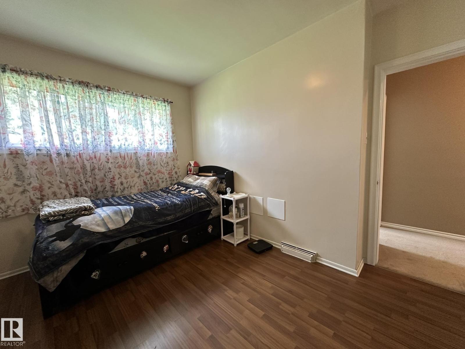 5029 48 Street - Photo 22