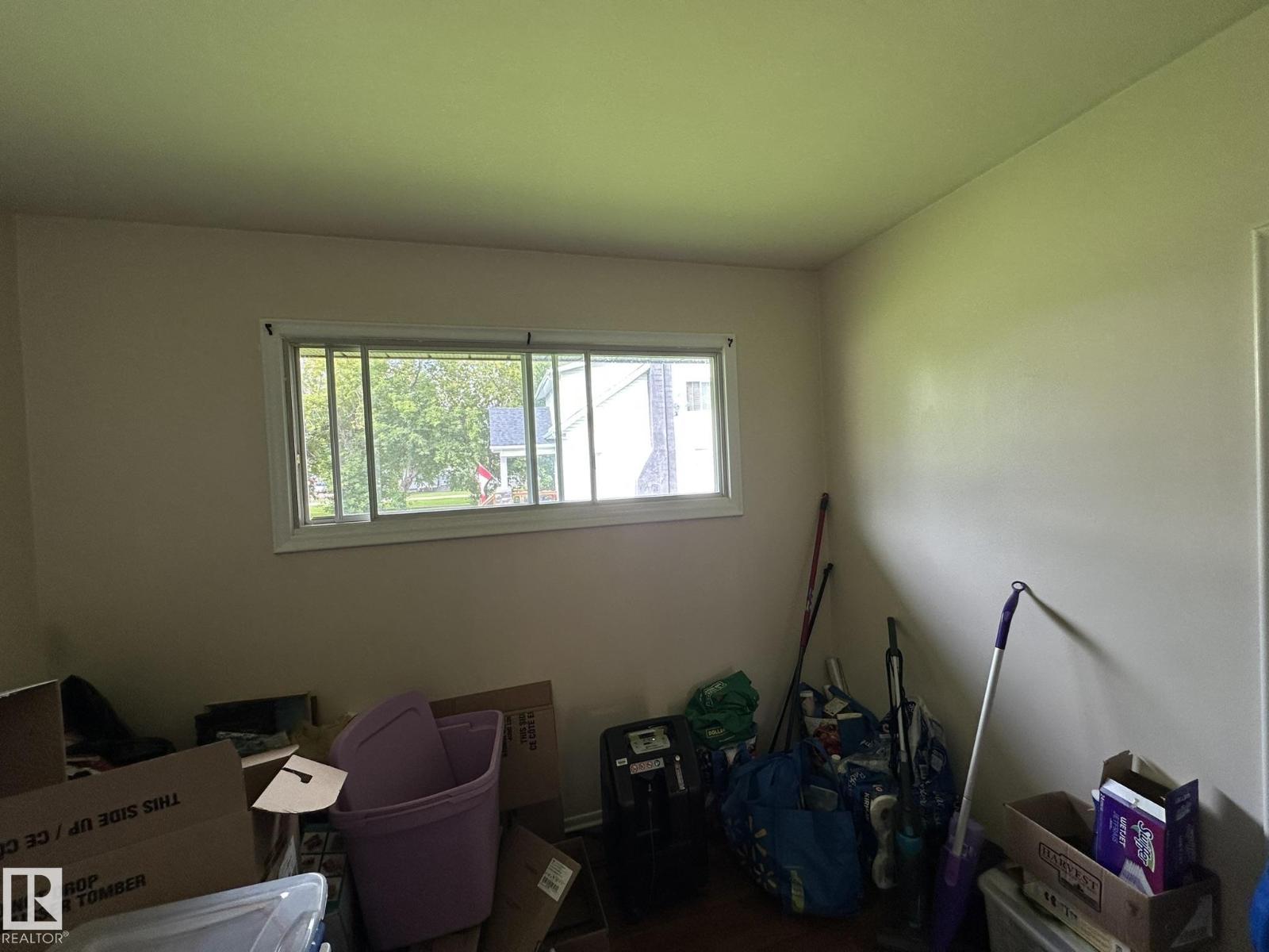 5029 48 Street - Photo 25