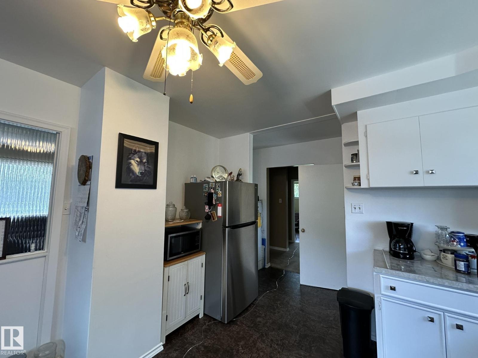 5029 48 ST - 5