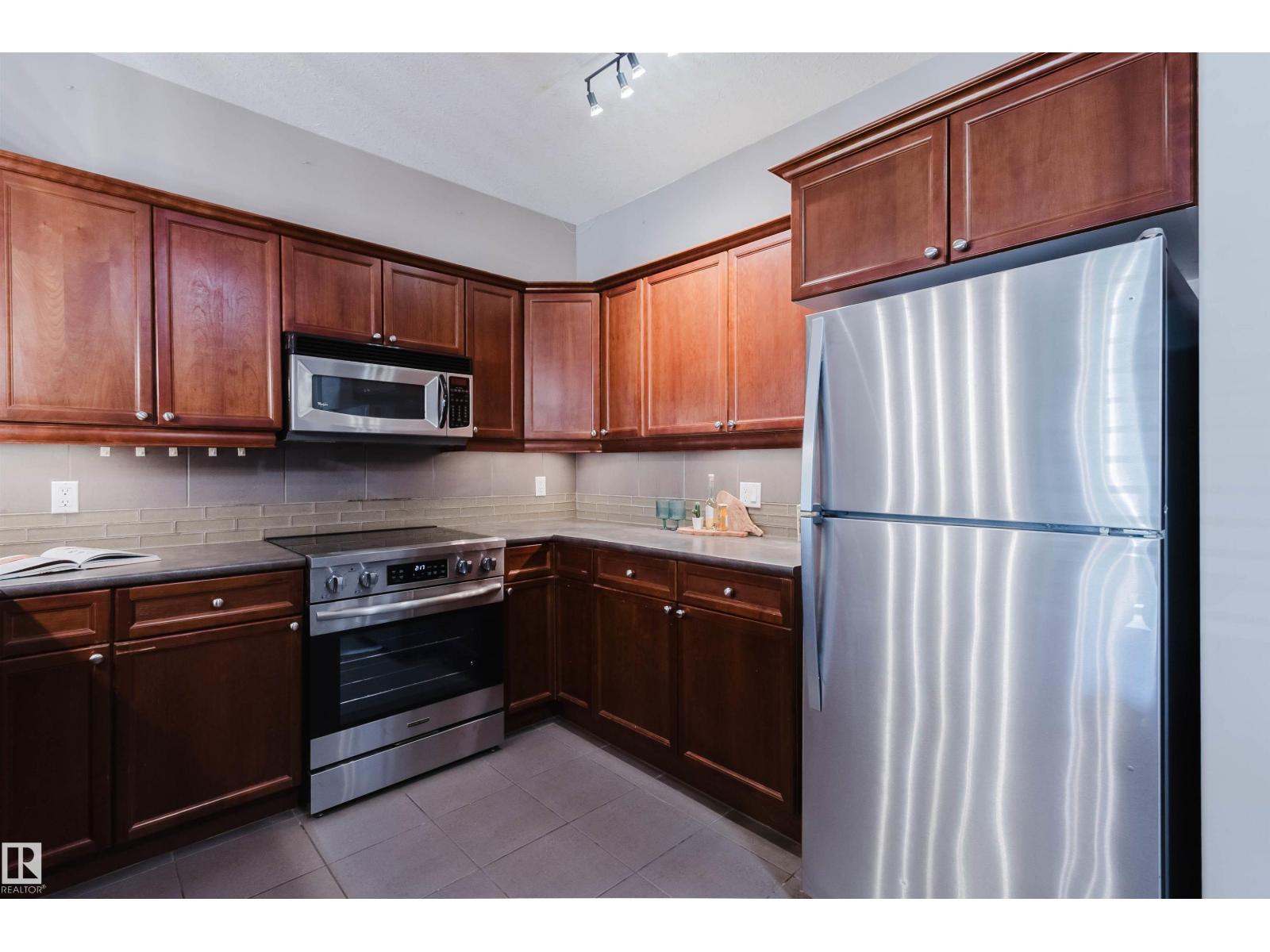 #106 160 MAGRATH RD NW - 15
