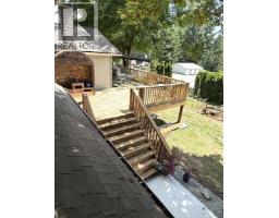 988 Cemetery Road, Gibsons, BC V0N1V7 Photo 11