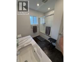 988 Cemetery Road, Gibsons, BC V0N1V7 Photo 24