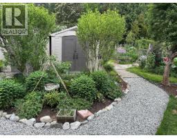 988 Cemetery Road, Gibsons, BC V0N1V7 Photo 7