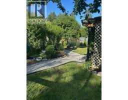 988 Cemetery Road, Gibsons, BC V0N1V7 Photo 35