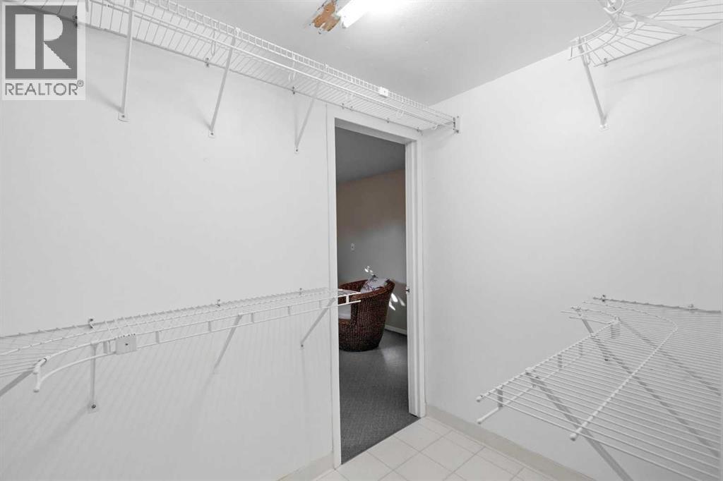 8335 34 Avenue NW - Image 17