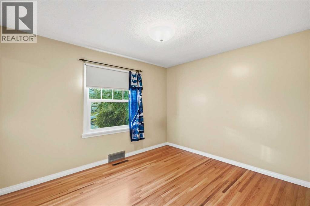 8335 34 Avenue NW - Image 10