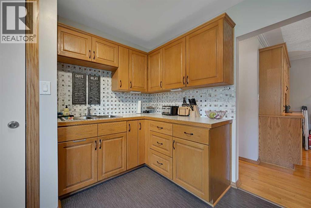 1415 Rosehill Drive Northwest - Photo 9