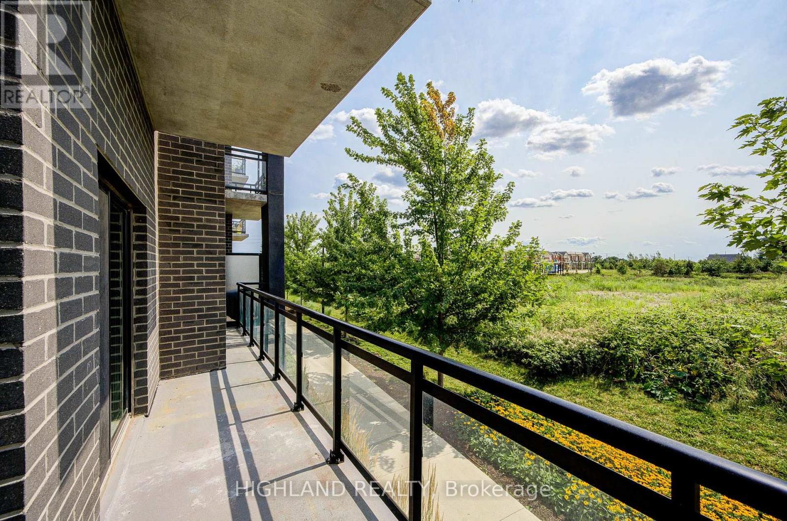 #129 102 GROVEWOOD COMMON - 14