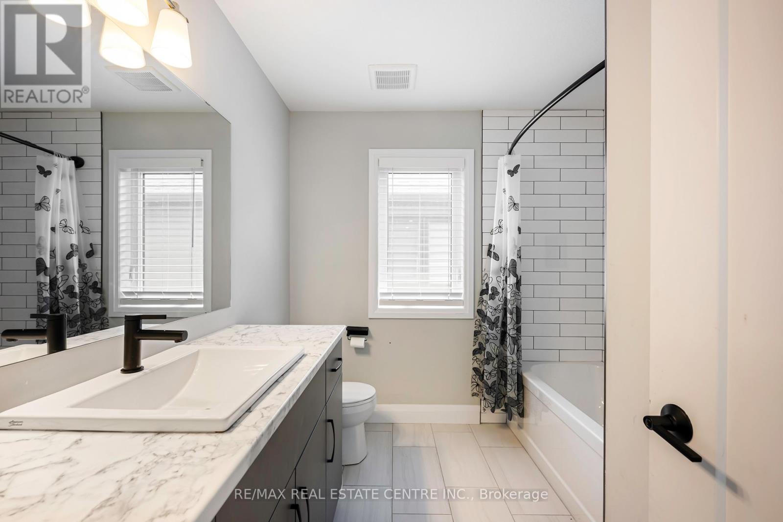 63 MELODY LANE - Image 33