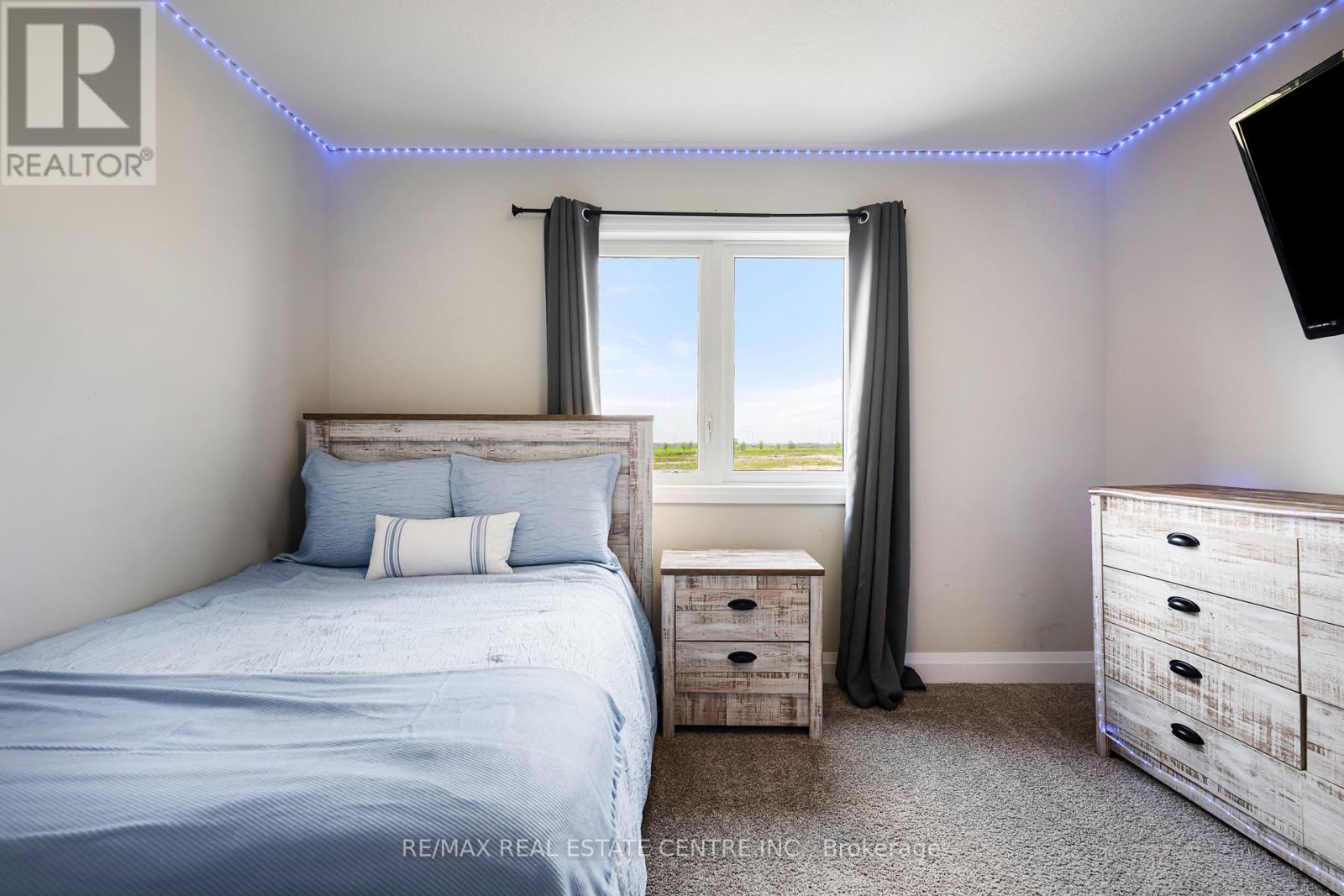 63 MELODY LANE - Image 38