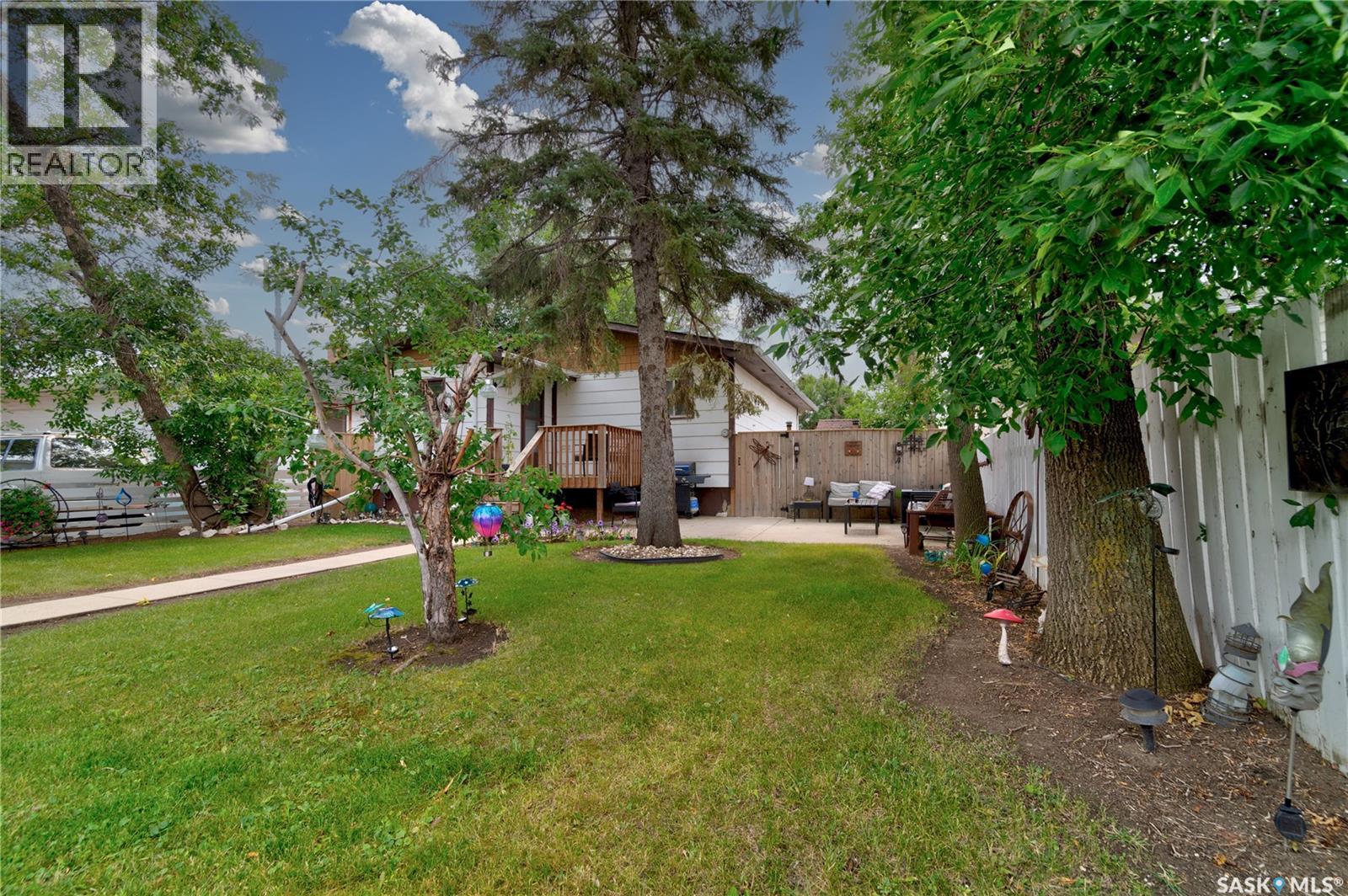 1230 Dewdney AVENUE E - Image 16