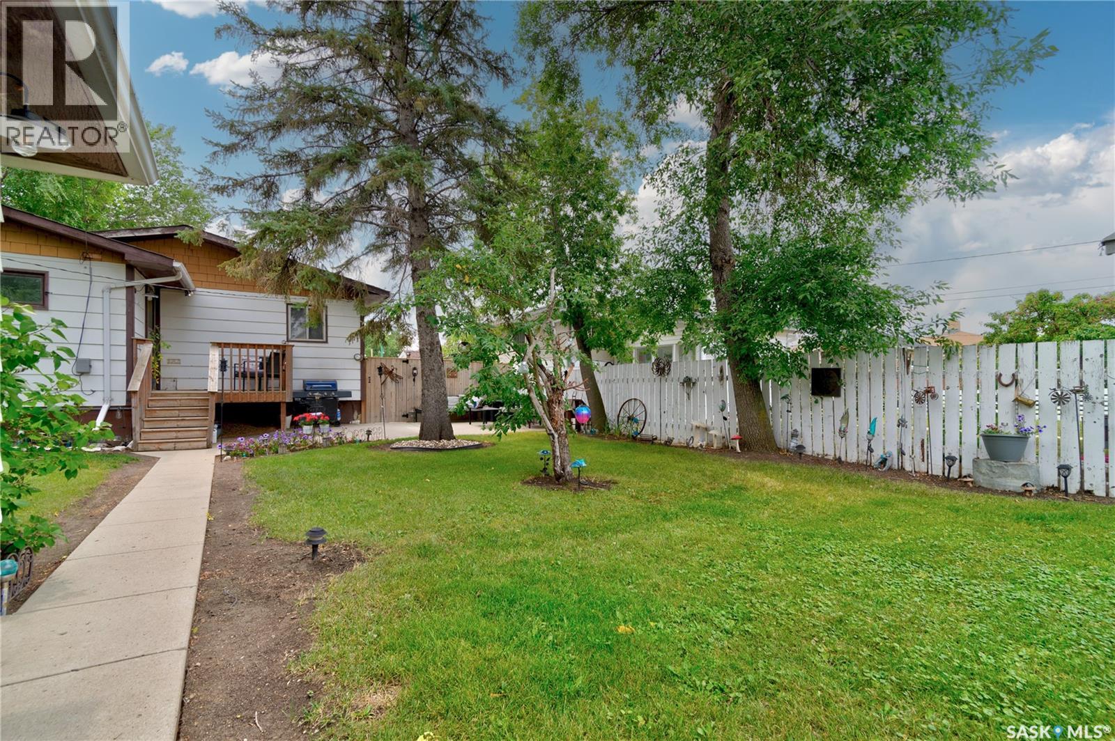 1230 Dewdney AVENUE E - 14
