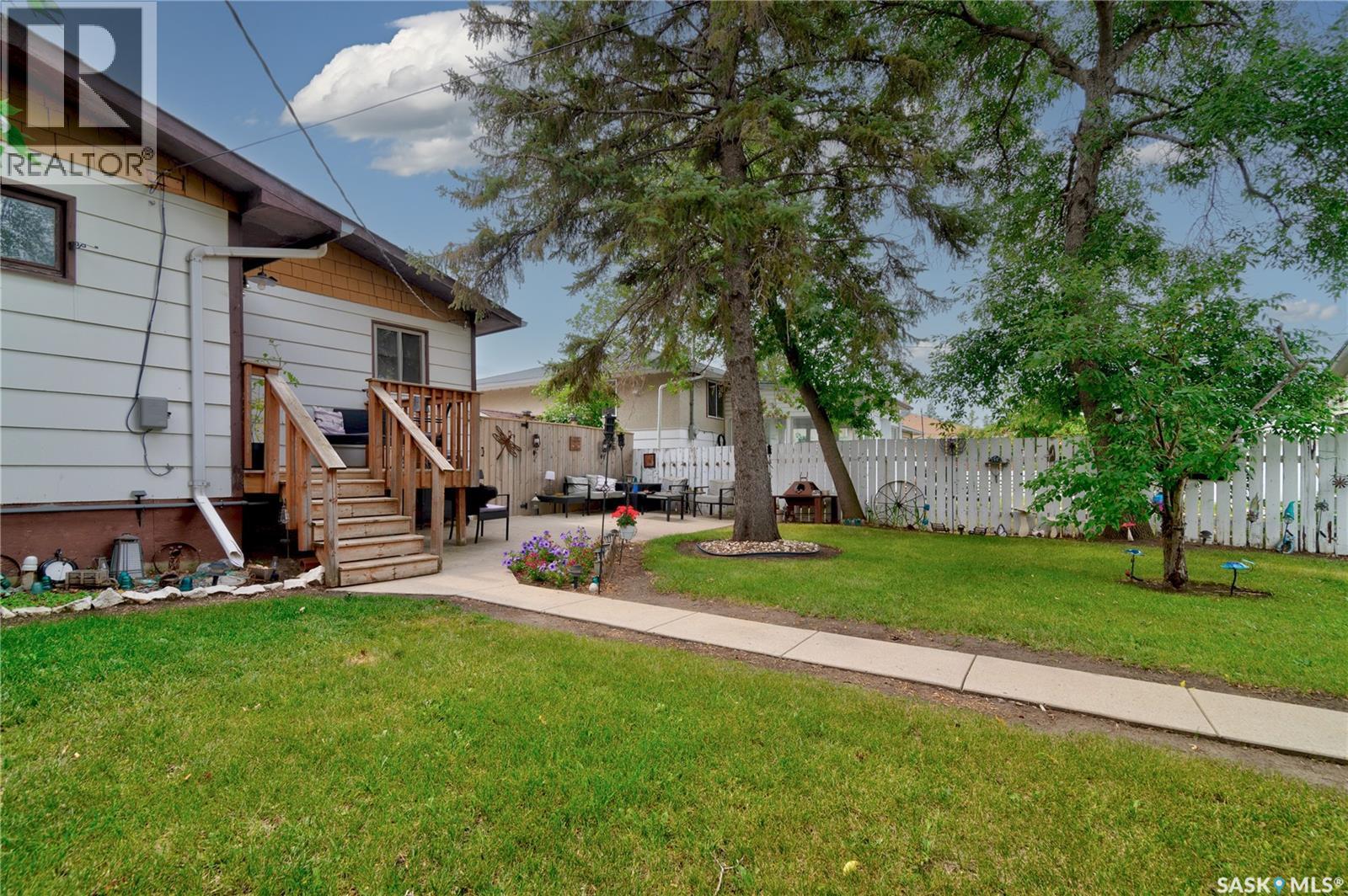 1230 Dewdney AVENUE E - 13