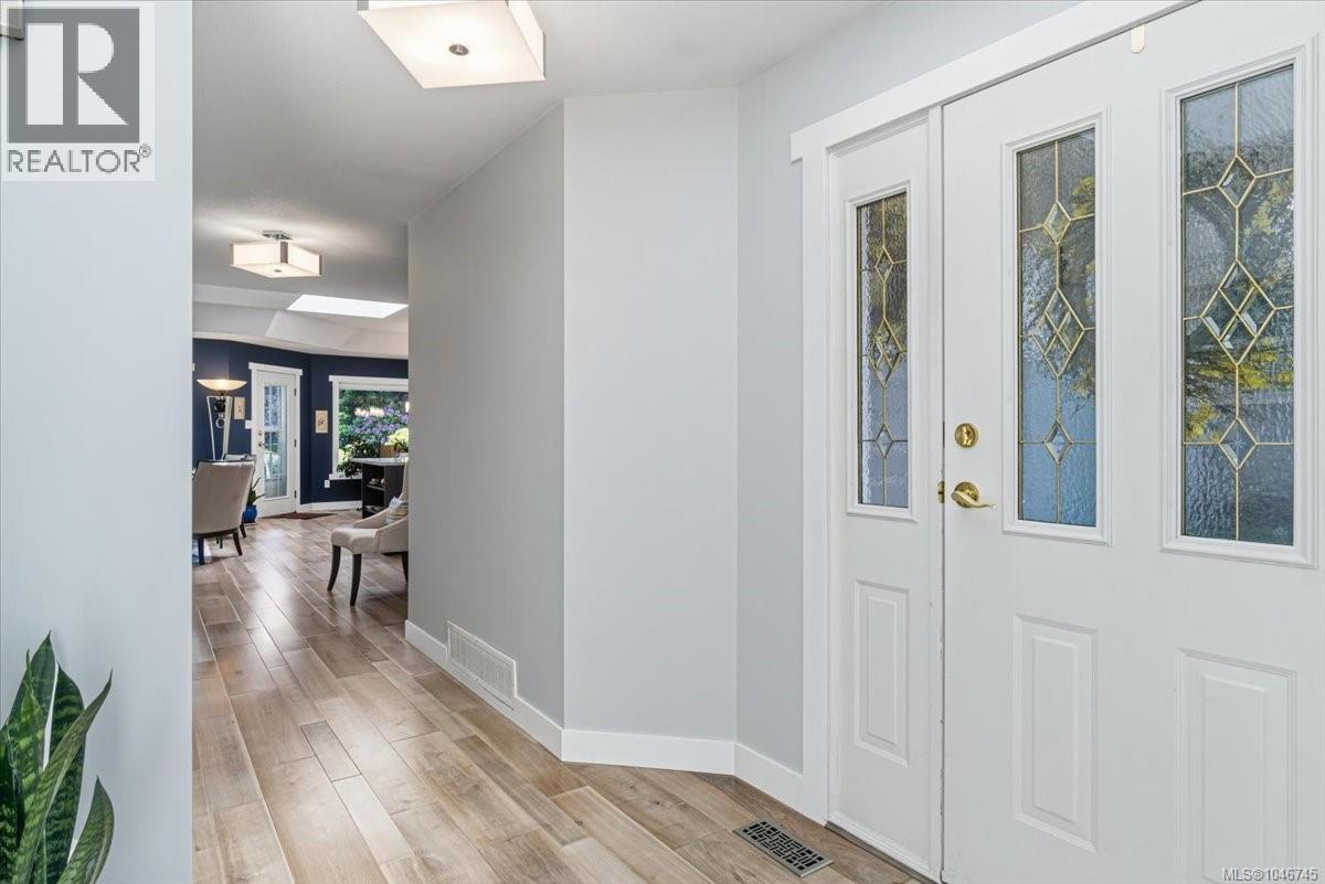 #43 529 Johnstone Rd - Image 5