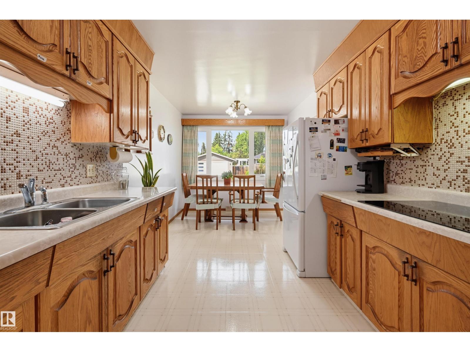 14711 82 Avenue NW - Photo 16
