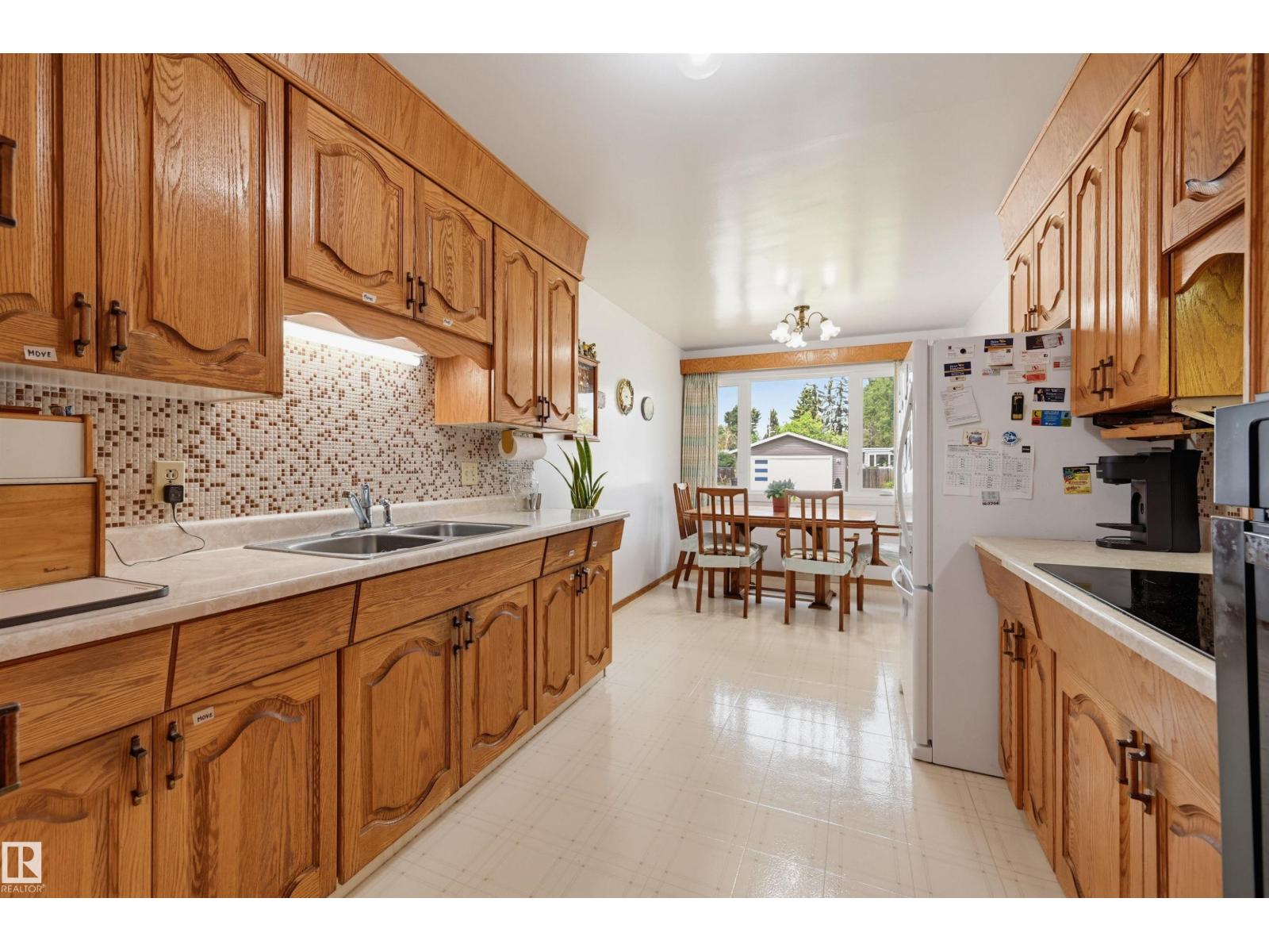 14711 82 Avenue NW - Photo 18