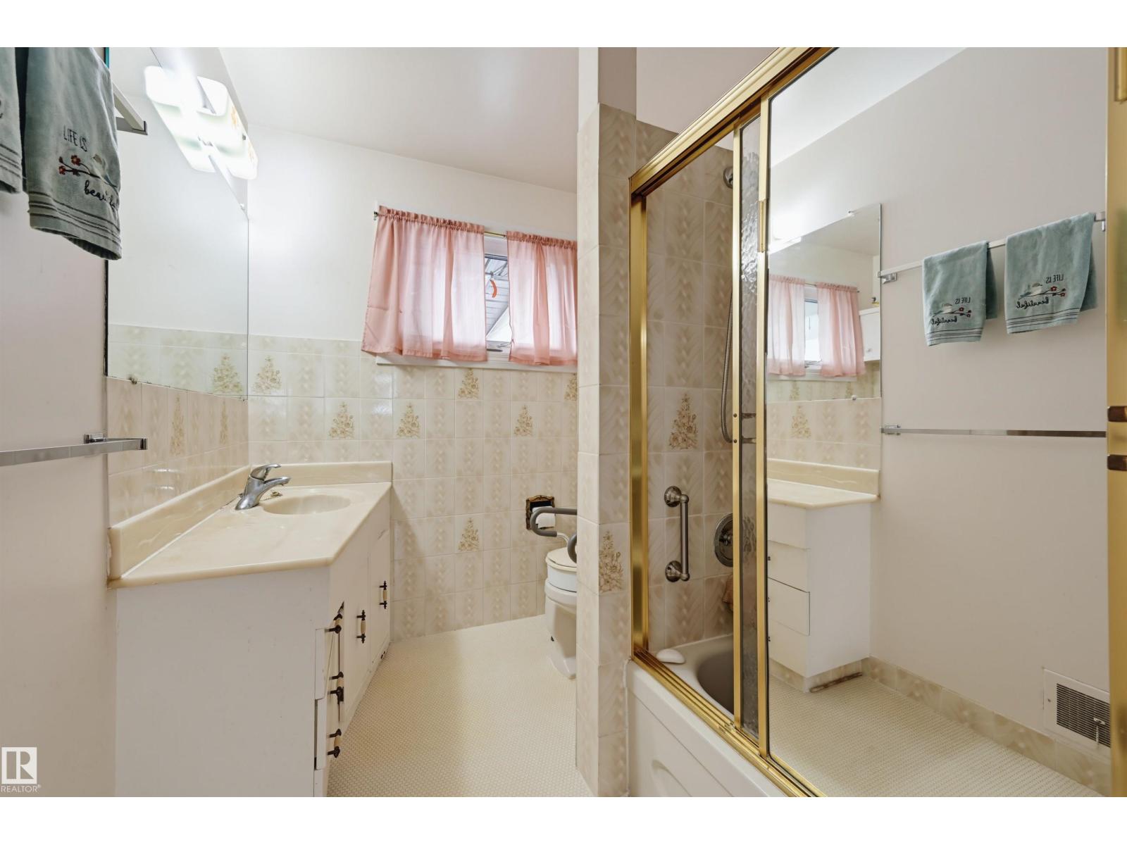 14711 82 Avenue NW - Photo 22