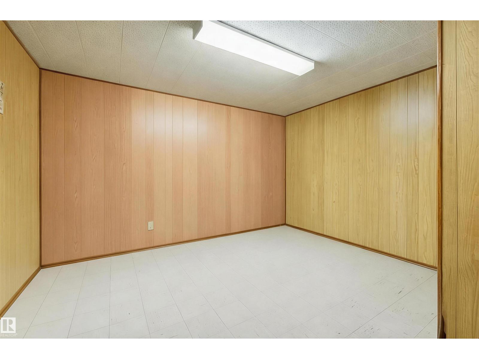 14711 82 Avenue NW - Photo 28