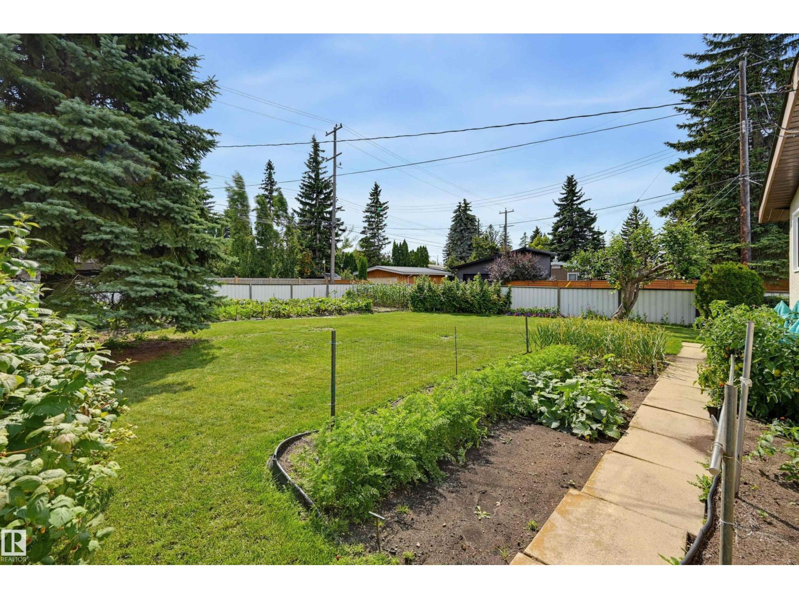14711 82 Avenue NW - Photo 6