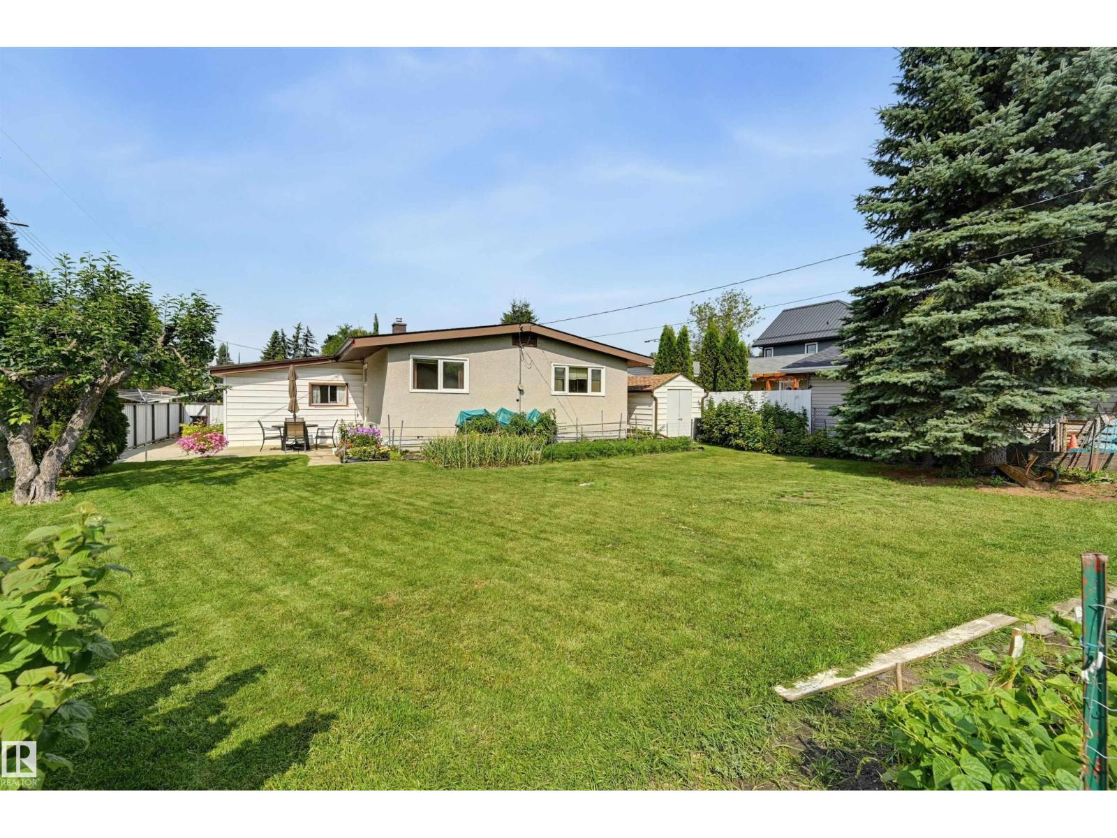 14711 82 Avenue NW - Photo 9