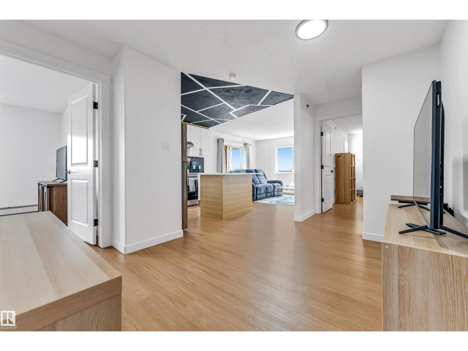 #416 2305 35A AV NW - 17