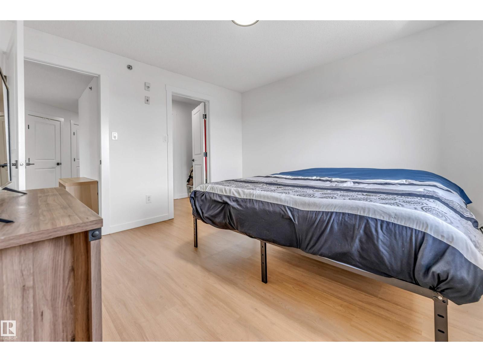 #416 2305 35A AV NW - Image 21