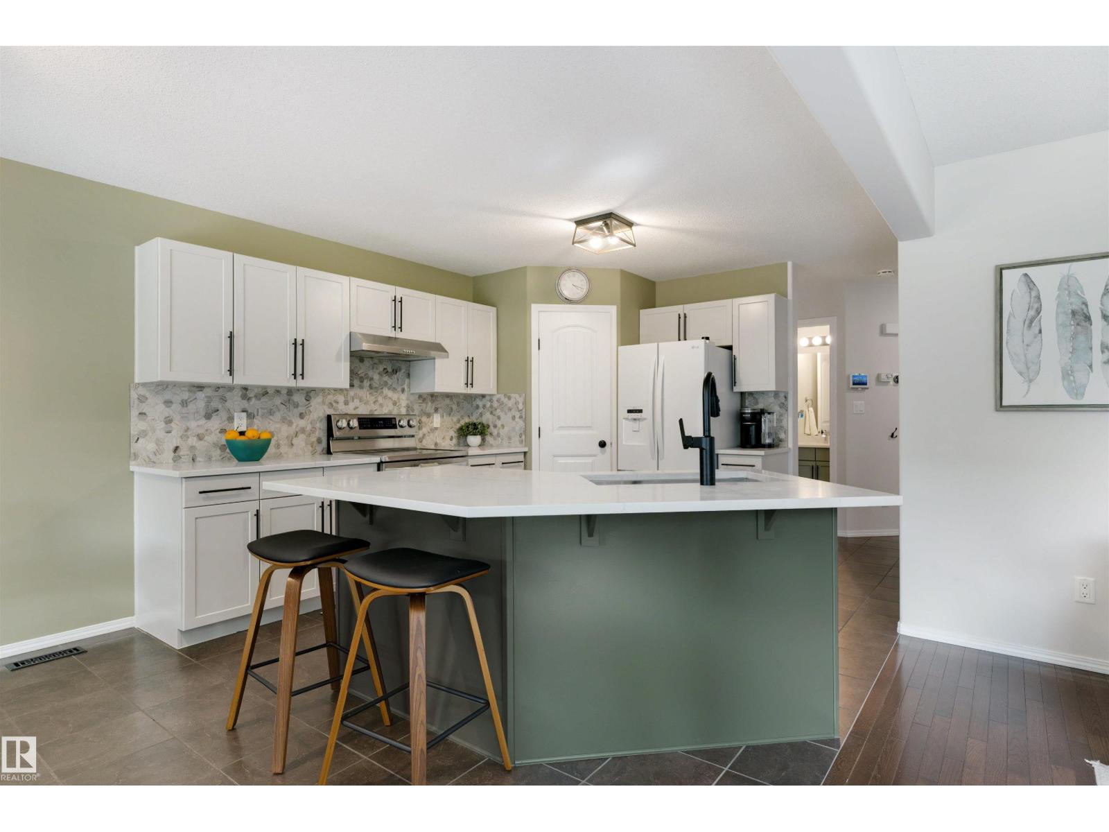 728 173 ST SW - 8