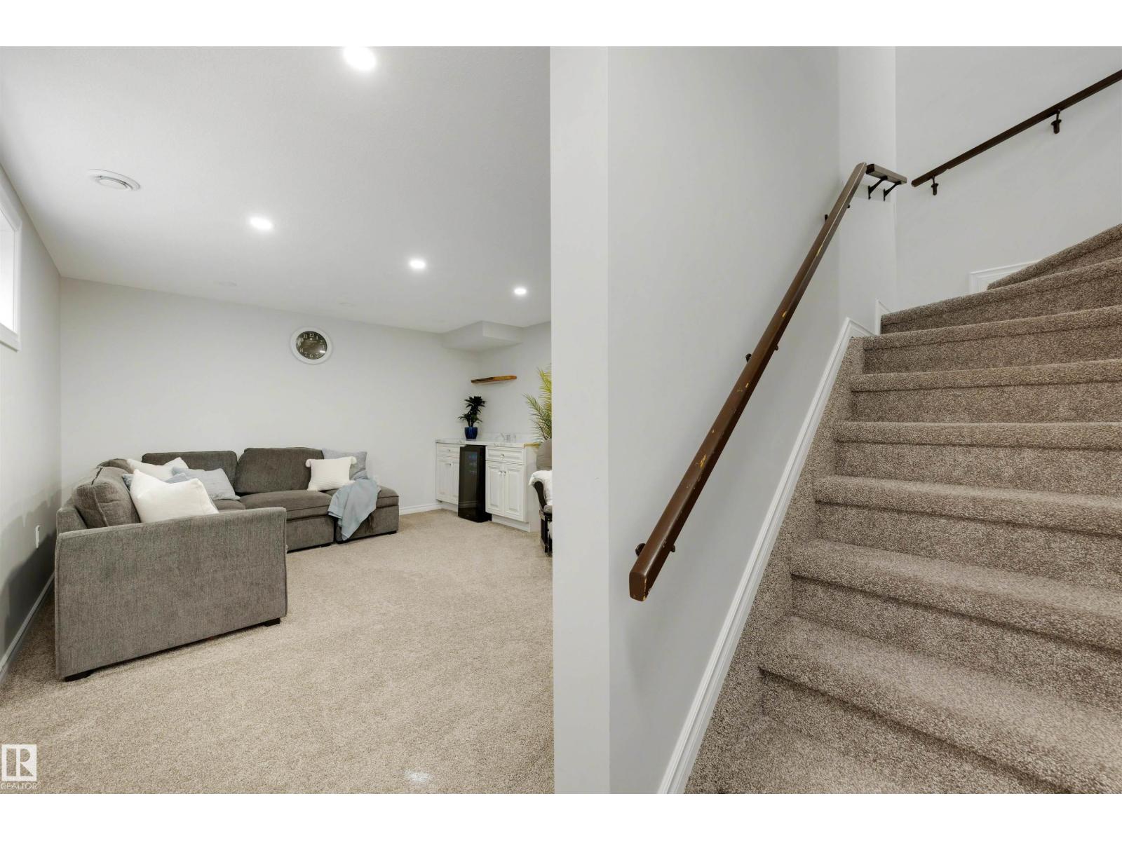 728 173 Street SW - Photo 30