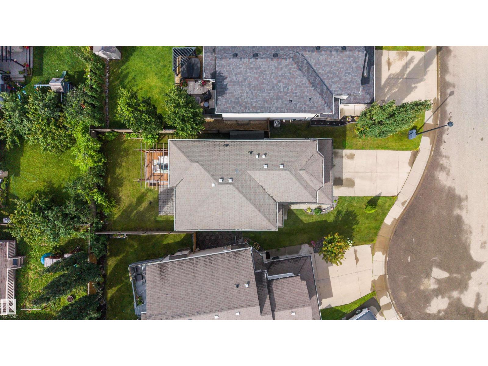 728 173 Street SW - Photo 43