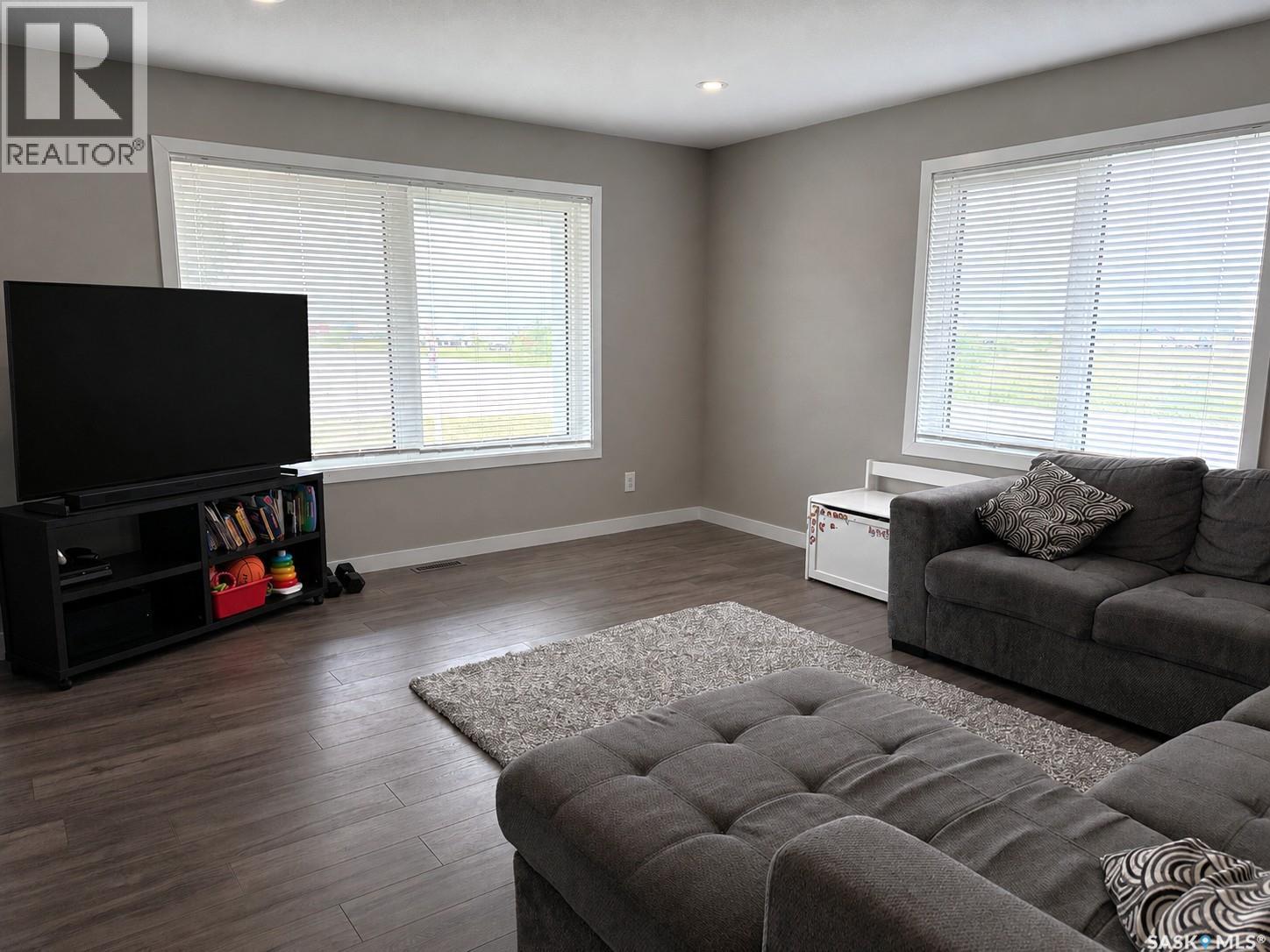 203 Broadway AVENUE - Image 6