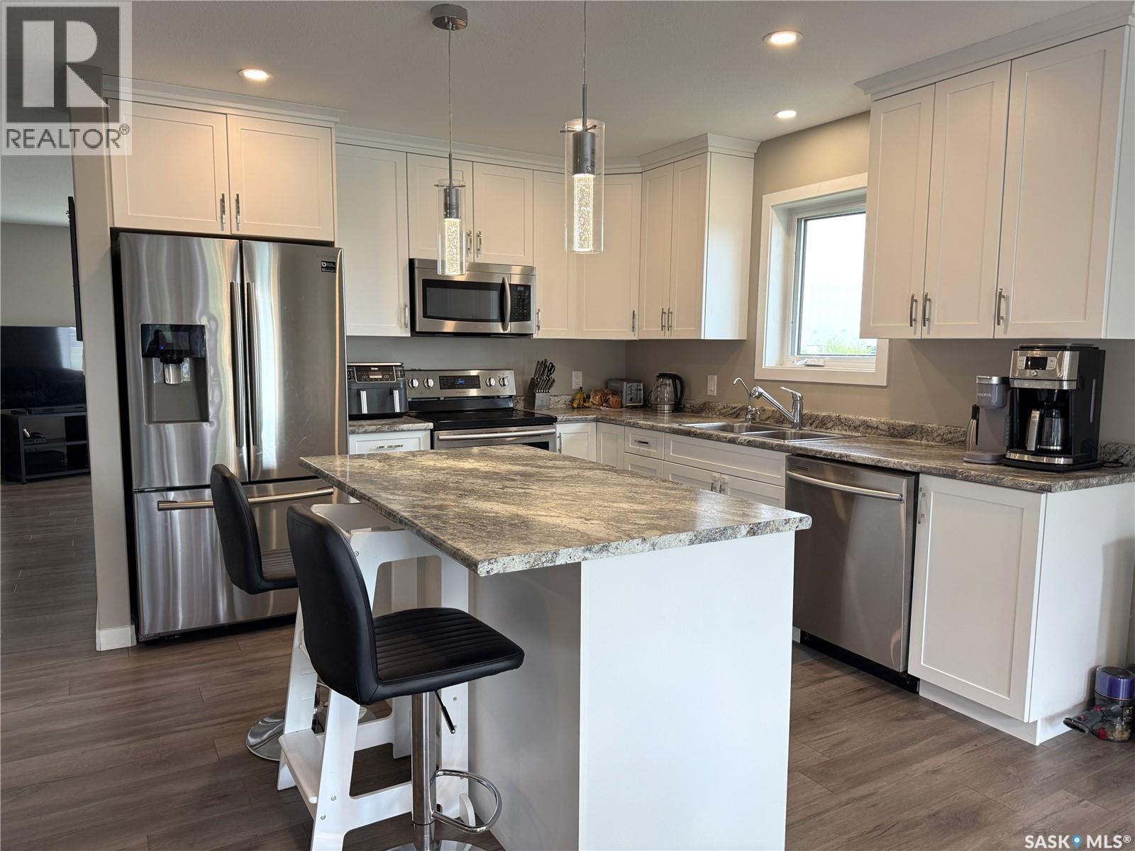 203 Broadway AVENUE - 8