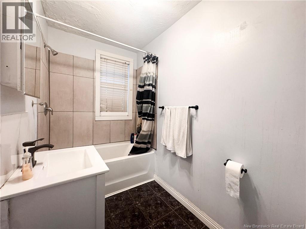 55 Portledge - Image 14