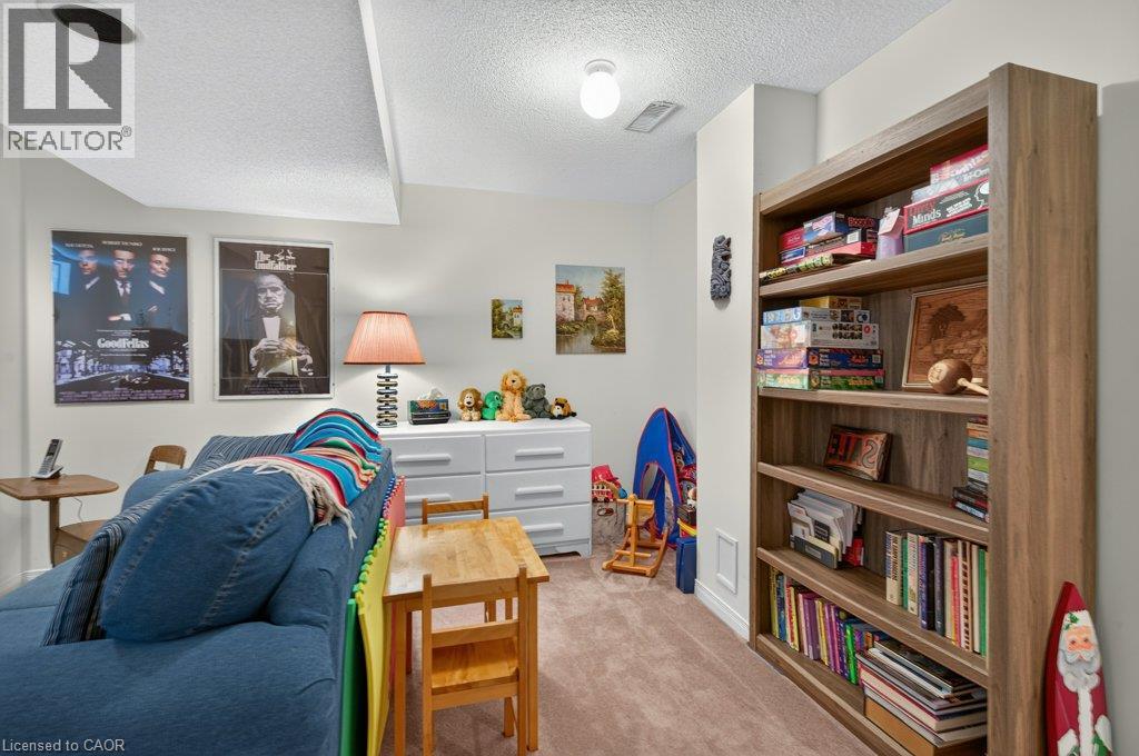 #47 1889 UPPER WENTWORTH Street - Image 36