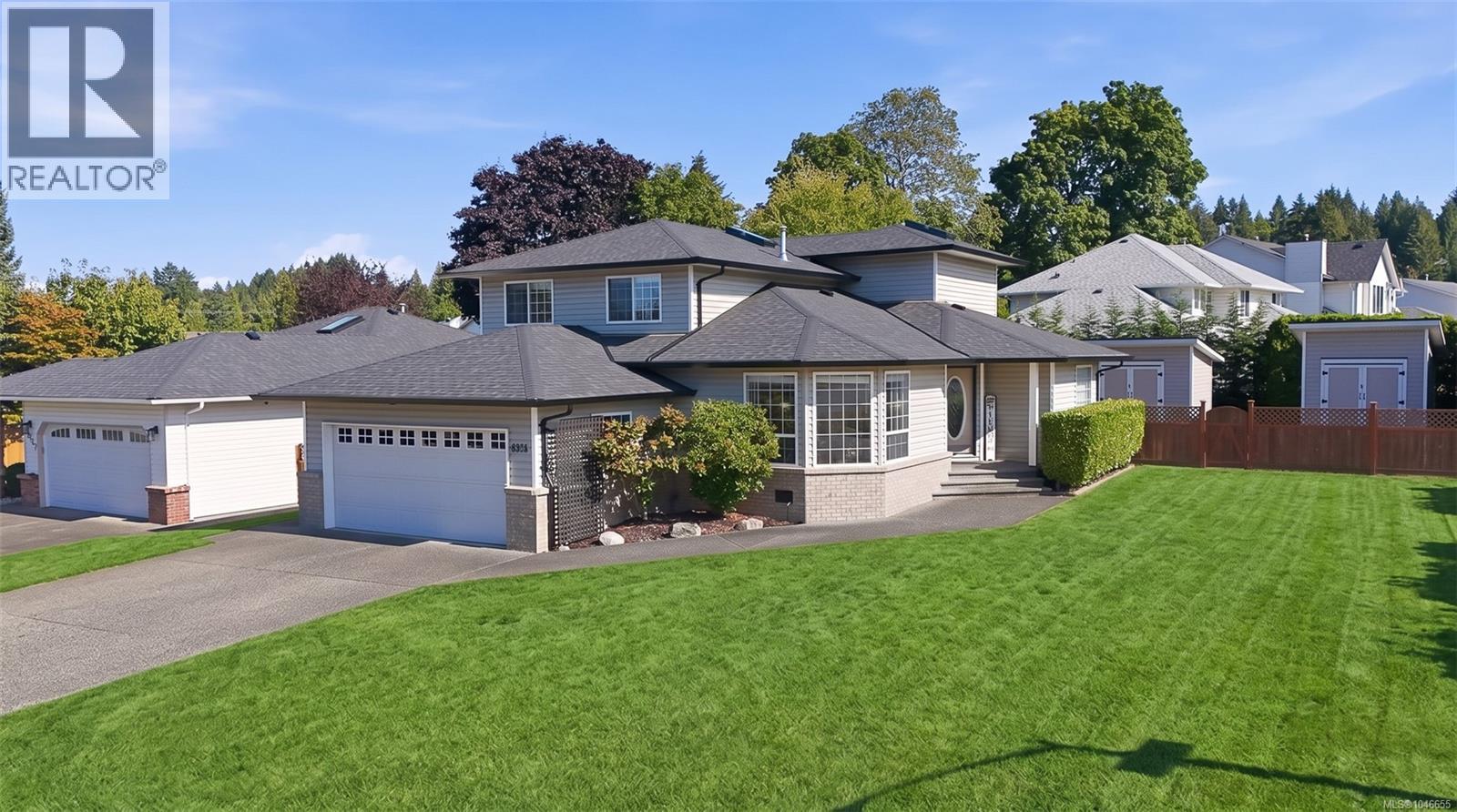6025 Tweedsmuir Cres - Image 10