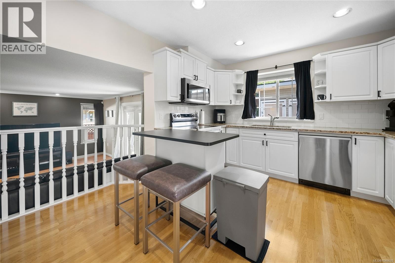 6025 Tweedsmuir Cres - Image 16