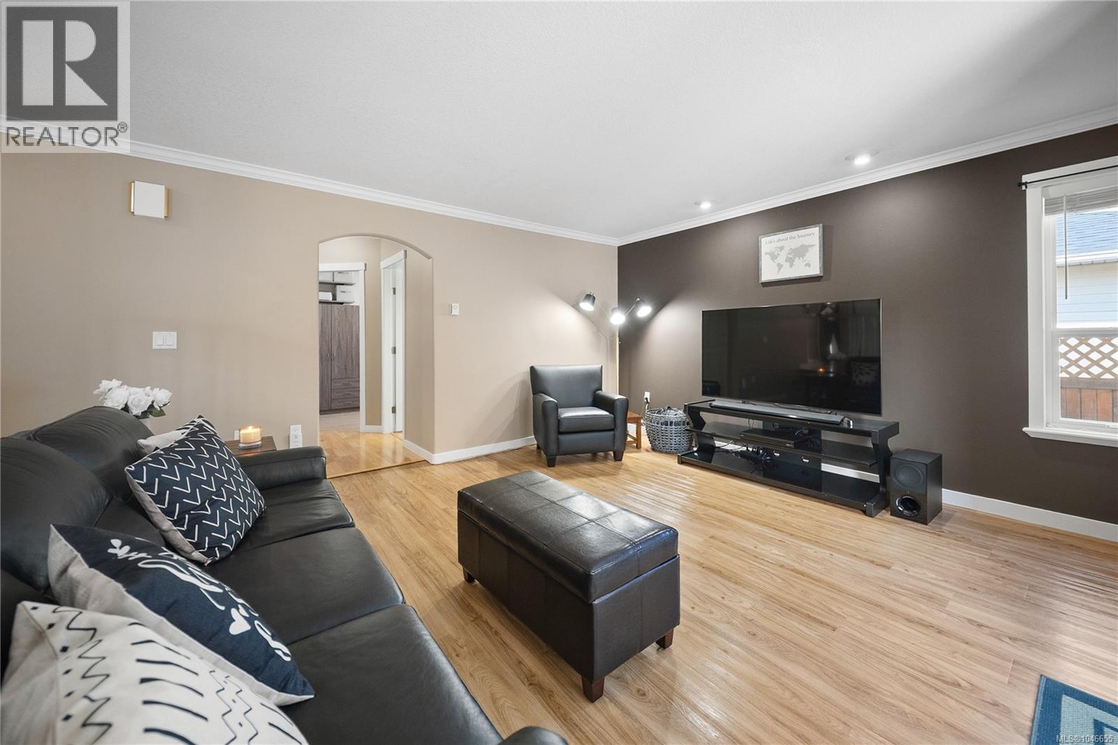 6025 Tweedsmuir Cres - Image 21