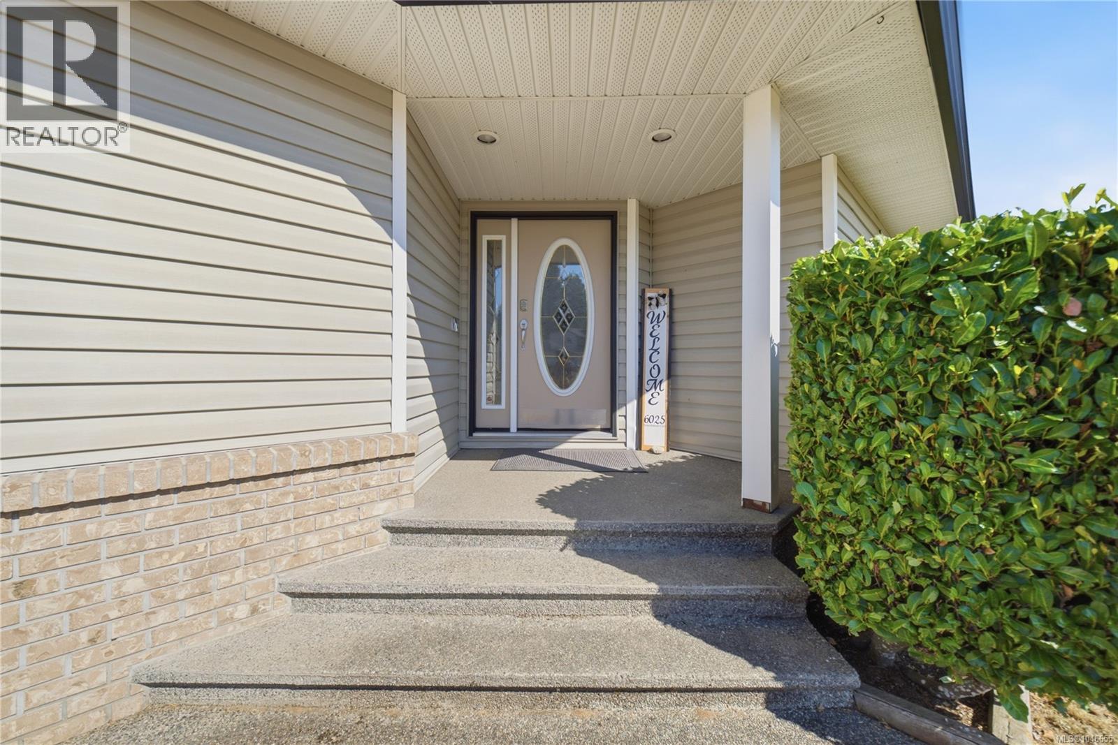 6025 Tweedsmuir Cres - 43