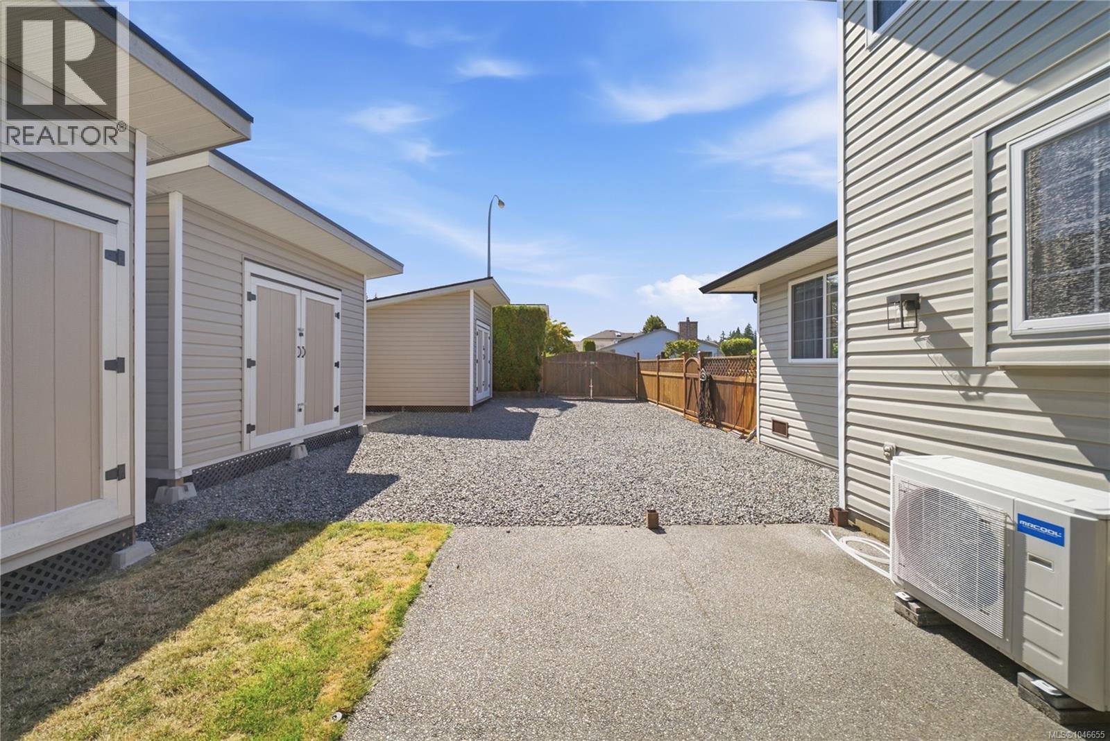6025 Tweedsmuir Cres - 46