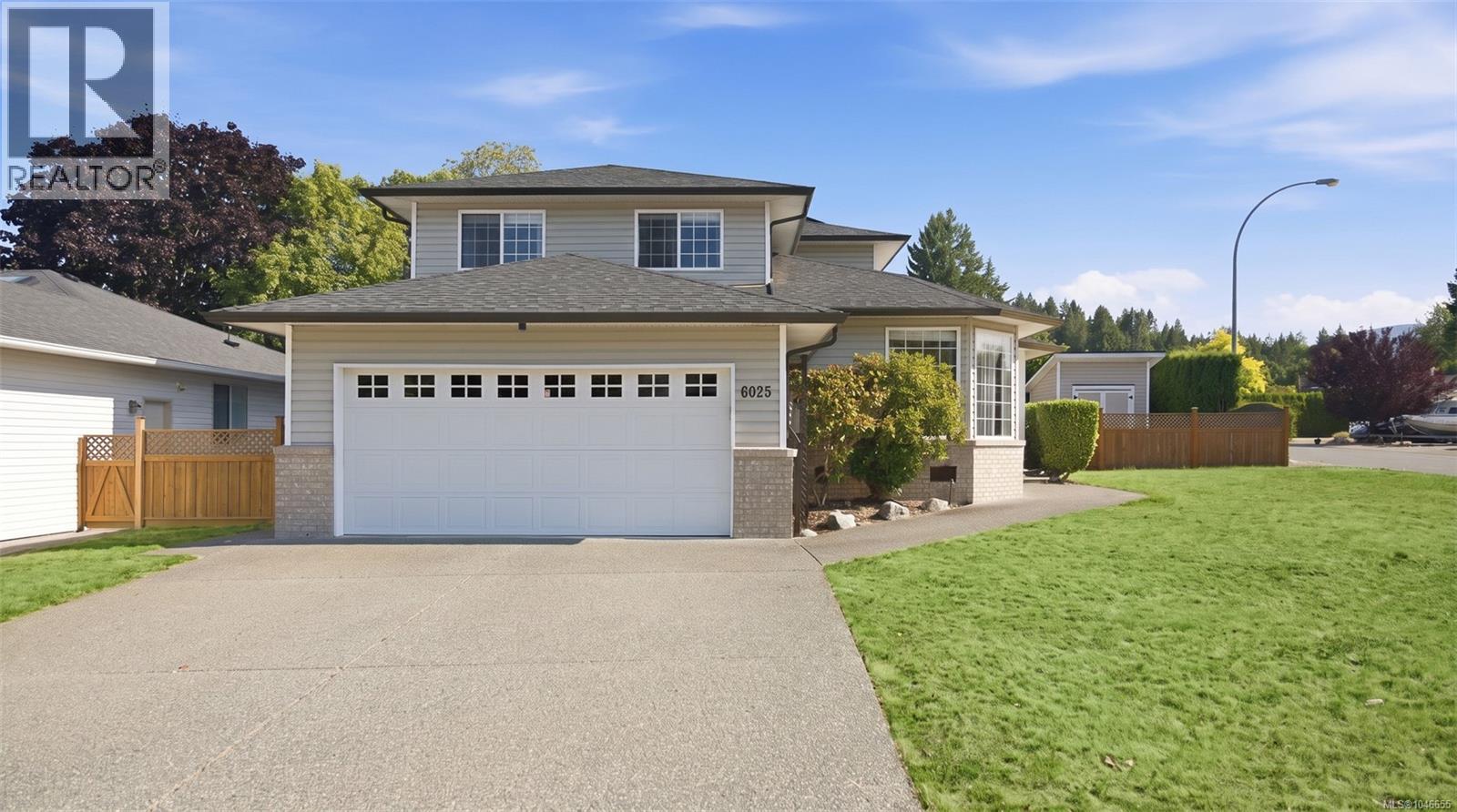 6025 Tweedsmuir Cres - Image 49