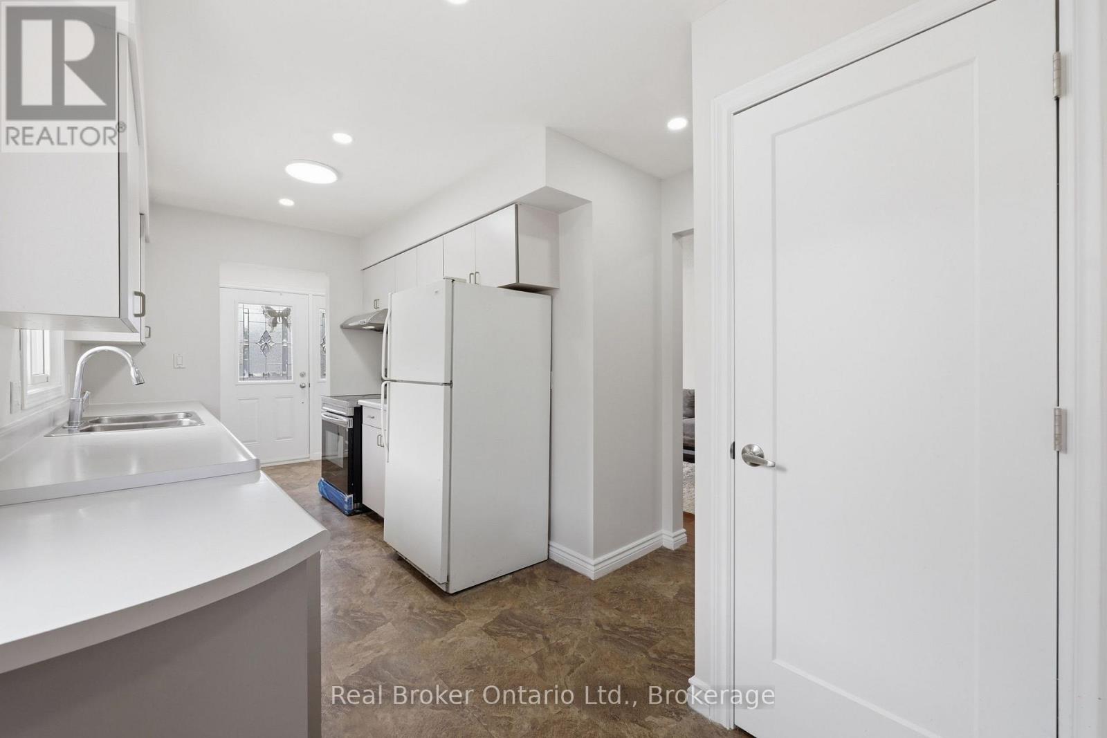 83 COMMERCIAL STREET - 14