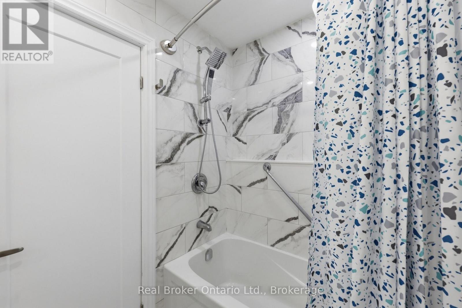 83 COMMERCIAL STREET - Image 32